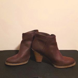Dark brown heel boots